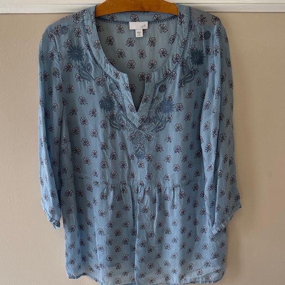 J. Jill Tops - J, Jill Light Blue Embroidered V-Neck Women’s 3/4 Sleeve Top